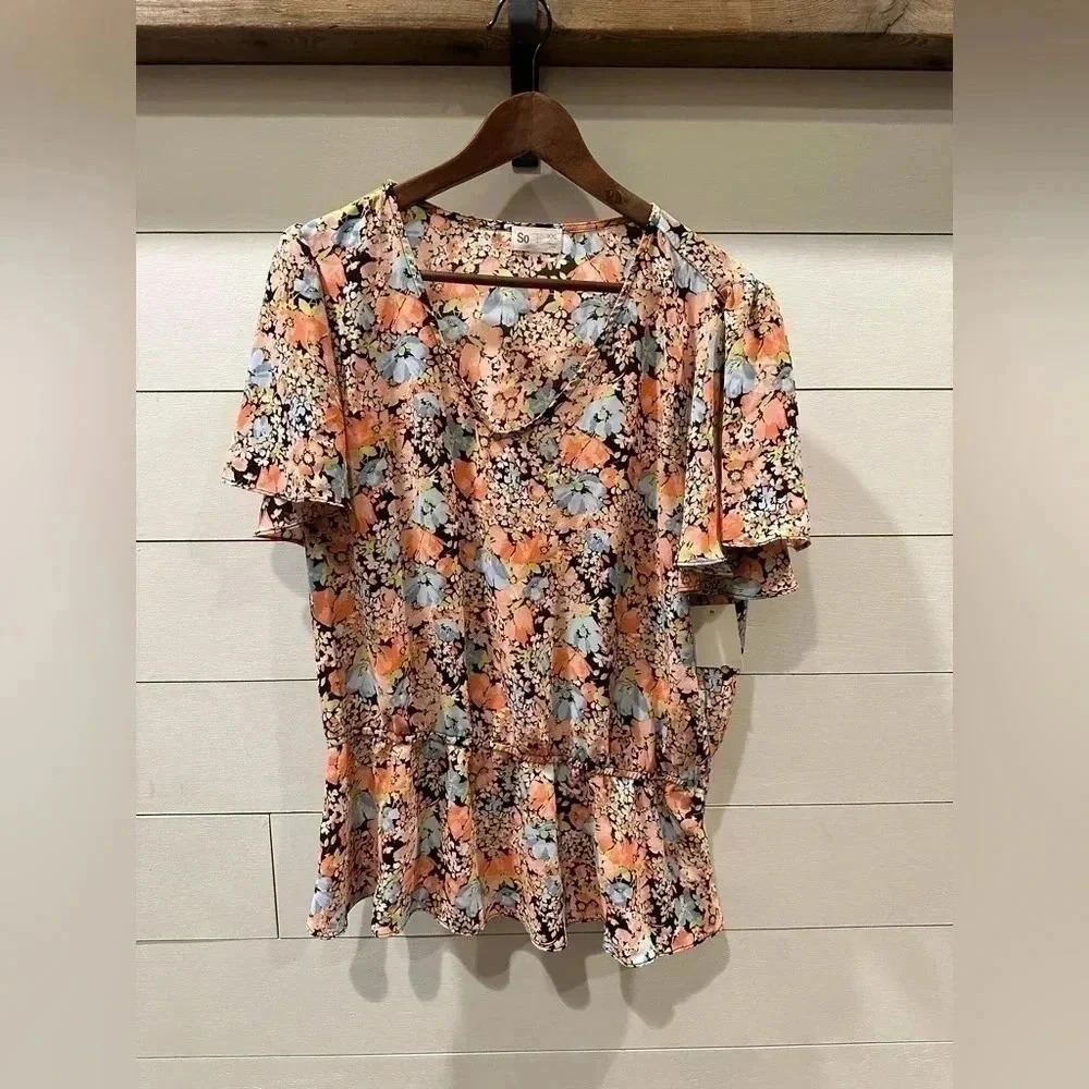 SO V-neck Floral Cinch Blouse- Juniors XXL